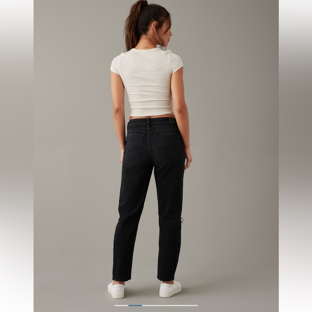 American Eagle 🦅 Outfitters Strigid Mom Jean - Picture 2 of 12